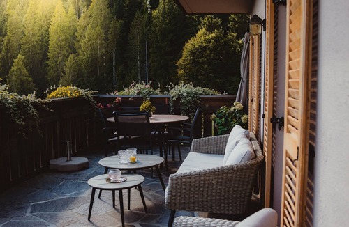 Foiana Apartment | Holiday Apartment 'Andreas - Gallhof' with Mountain View, Private Terrace and Shared Garden