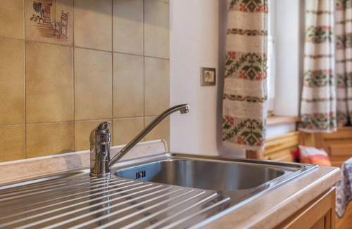 Alba Apartment | Holiday Apartment Casa Lorenz 2 with Mountain View, Wi-Fi & Garden