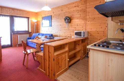 Dosso Veronza Apartment | Holiday Apartment "Centro Veronza" with Mountain View, Shared Pool & Wi-Fi