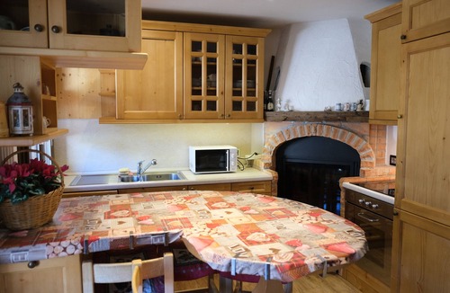 Penia Apartment | Holiday Apartment "Gran Vernel Hause" near Slopes with Balcony