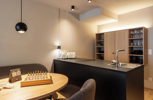 Sesto Apartment | Holiday Apartment in a Hotel 'Apartment Home' with Mountain View, Shared Garden and Wi-Fi
