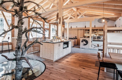Badia Apartment | Holiday Apartment "Biohof Ruances Sas" with Mountain View, Balcony & Wi-Fi