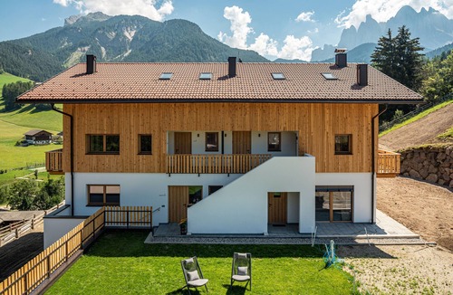 Santa Maddalena Apartment | Holiday Apartment 'Lippmöshof Furca' with Mountain View, Private Terrace and Wi-Fi