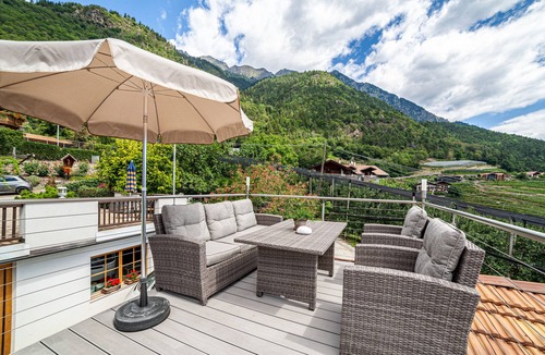 Lagundo Apartment | Holiday Apartment Rasnerhof - Tschigat with Mountain View, Balcony & Wi-Fi