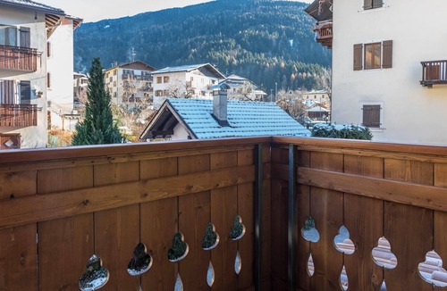 Carisolo Apartment | Holiday Apartment "Residence Park Imperator Bilocale" with Balcony & Mountain View