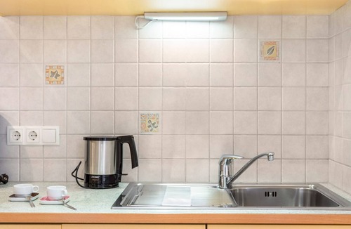 Terlano Apartment | Holiday Apartment "Rosengarten A" with Mountain View, Private Terrace & Wi-Fi