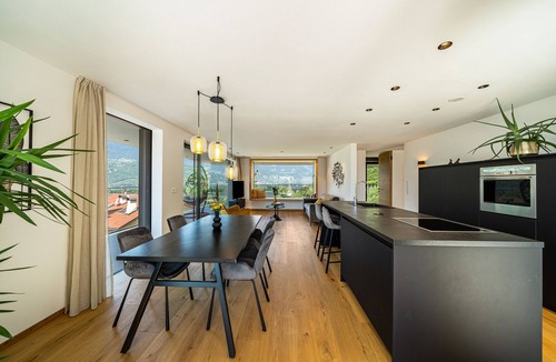 Gargazzone Apartment | Holiday Apartment "Videre Penthouse Lodge Exclusive" with Mountain View, Wi-Fi & Terrace