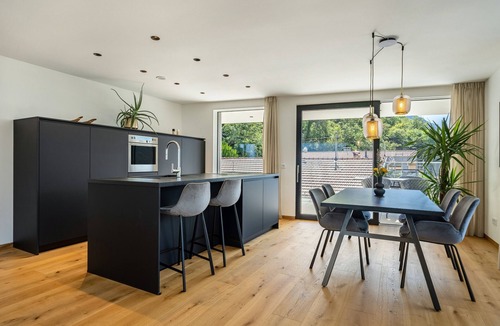 Gargazzone Apartment | Holiday Apartment "Videre Penthouse Lodge Exclusive" with Mountain View, Wi-Fi & Terrace