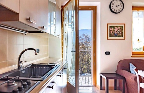 Pannone Apartment | Holiday apartment with internet and balcony with valley view