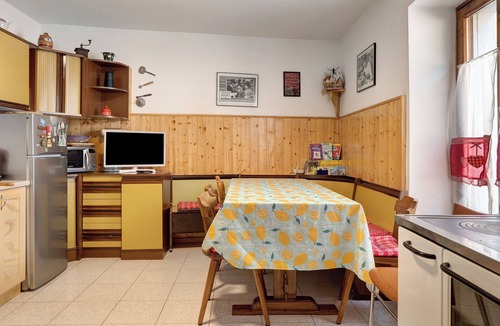 Fontana Nuova-Bevia House | Holiday Home 'Casa della Rosina' with Mountain View