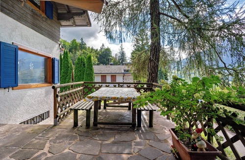 Spormaggiore House | Holiday Home 'Casa Belfort for 9 People' with Mountain View, Terrace and Private Garden