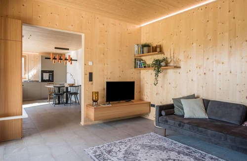 Sarnonico House | Holiday Home ‘Landhaus Silene’ in South Tyrol-Trentino with Mountain View