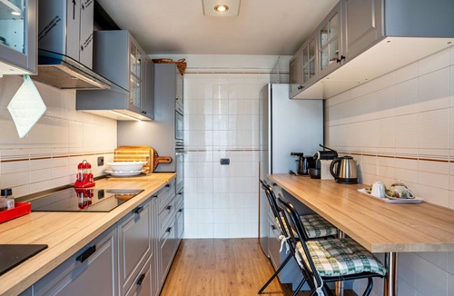 Tesero House | Holiday Home 'Magda' with Mountain View, Private Garden and Balcony