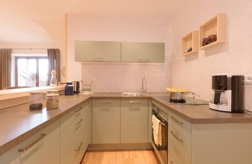 Aldino Apartment | Holiday Home “Wies Wieserhof” with Mountain View, Balcony and Shared Garden
