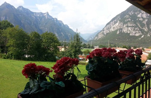 Velo d'Astico House | Holiday home with garden and mountain view