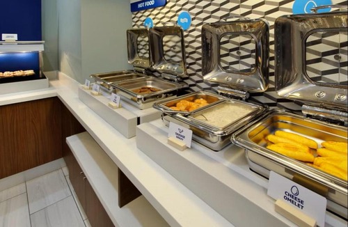 Encanto Hotel | Holiday Inn Express & Suites Phoenix - Midtown, an IHG Hotel