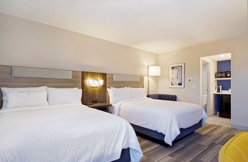 Tempe Hotel | Holiday Inn Express & Suites Phoenix - Tempe by IHG