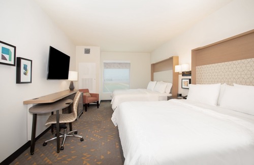 Glendale Hotel | Holiday Inn Glendale - Stadium & Ent Dist by IHG