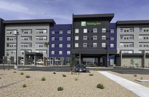 Glendale Hotel | Holiday Inn Glendale - Stadium & Ent Dist by IHG