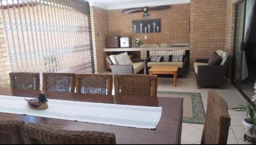 Newlands West House | Holiday villa