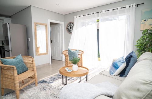 Durban North Apartment | Holmpark Retreat - Two Private Cottages Central Durban North