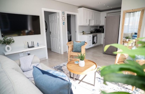 Durban North Apartment | Holmpark Retreat - Two Private Cottages Central Durban North
