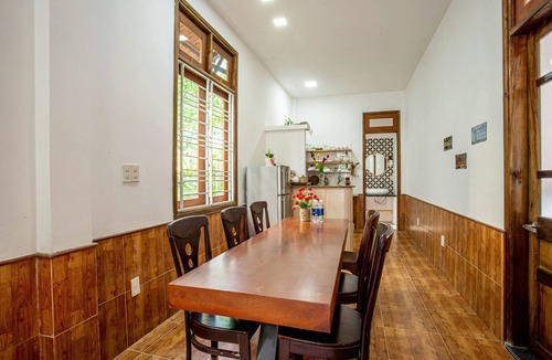Thuy Xuan Villa | HOME 2 - Second Floor with 2 bedrooms(05 people)