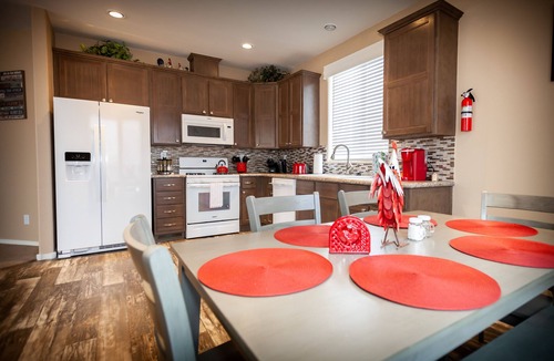 Williams House | Home away from Home in Historical downtown Williams!