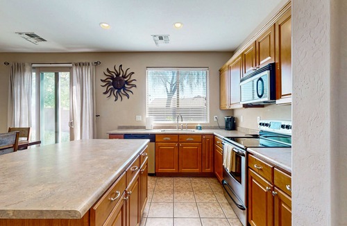 Phoenix House | Home in gated community with private pool near sports - great location in Peoria