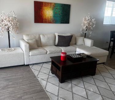 Estrella Village House | Home with rooms to rent