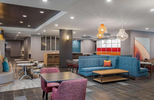 Encanto Hotel | Home2 Suites By Hilton Phoenix Midtown