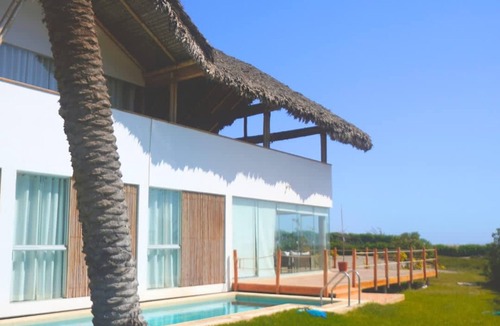 Chincha Baja Villa | HOP Aloha Beachfront House With Direct Access