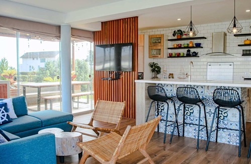 Centro Poblado Canyar Villa | HOP Aruba: Caribbean charm near in Chincha