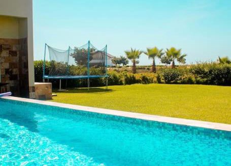 Centro Poblado Canyar Villa | HOP FIJI exclusiva laguna y playa en Chincha