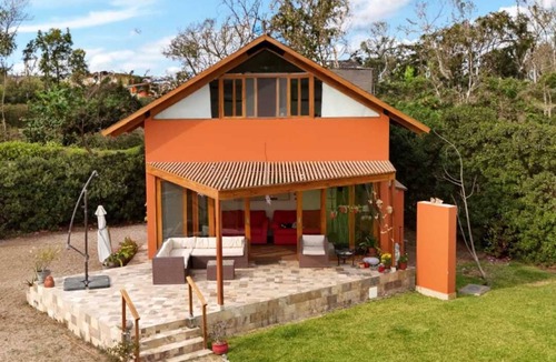 Centro Poblado Canyar Villa | HOP Munay: Spiritual & Cozy, with Lush Garden