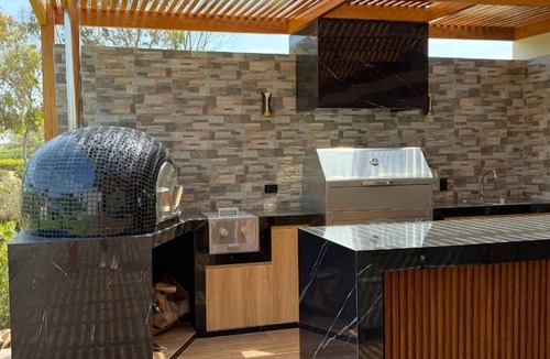 Ica Villa | HOP Paradise Modern Luxury Near the Beach