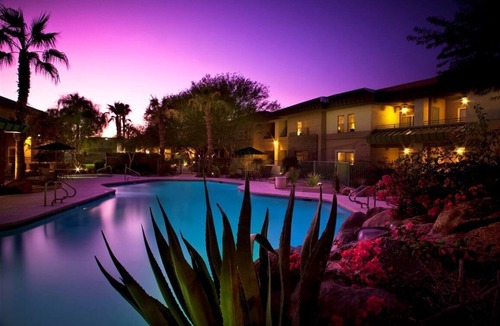 South Scottsdale Resort | Horseback or hike the red rocks!