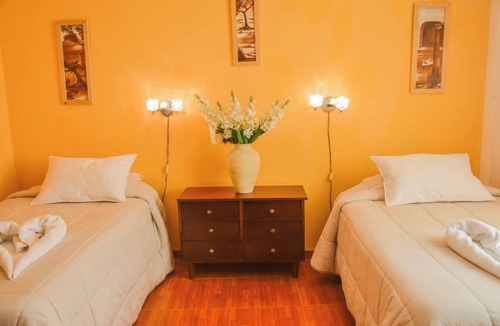Huacachina Hotel | Hospedaje Claudia