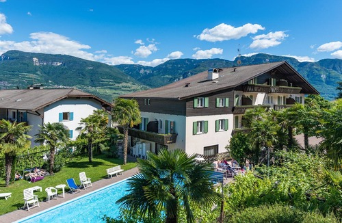 Tramin Hotel | Hotel Pension Rechtenthal
