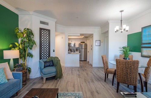 Tempe Condo | Hot Tub & Gym | Sunny Getaway | ASU & Mill Ave
