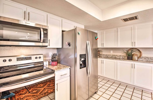 Tucson House | Hot Tub Mountain View Getaway in Tucson!