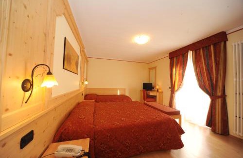 Pinzolo Hotel | Hotel Canada