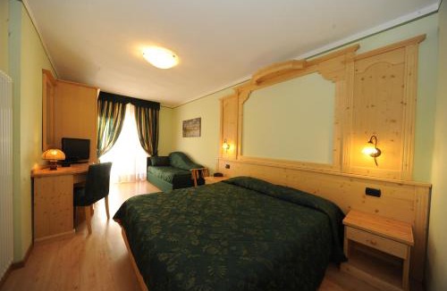 Pinzolo Hotel | Hotel Canada