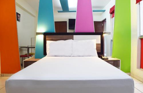 La Victoria Hotel | Hotel Colors Canada