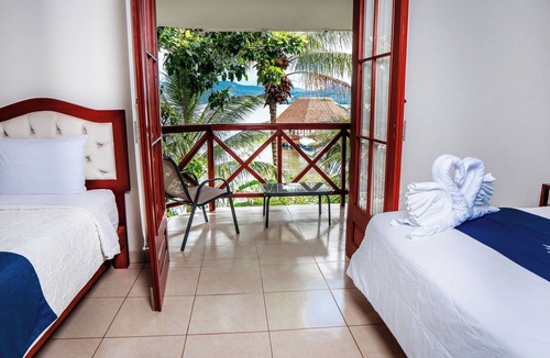 Sauce Hotel | Hotel Laguna Azul