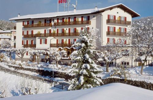 Malosco Hotel | Hotel Panorama Wellness & Resort