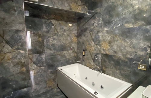 Shkoder Hotel | HOTEL ROZAFA