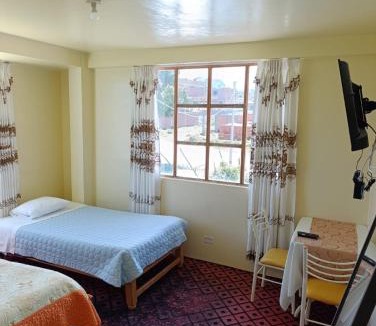 Yunguyo Hotel | Hotel Summita