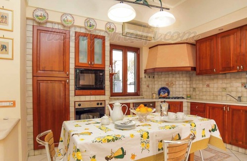 Pontone House | House Petra in the Amalfi center, with fast wifi and AC