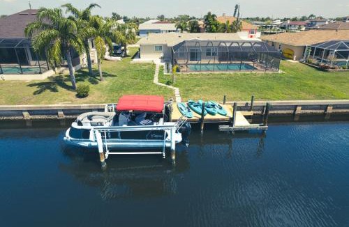 Edgewater House | House With A Boat - Boat, Heated Pool, Kayaks